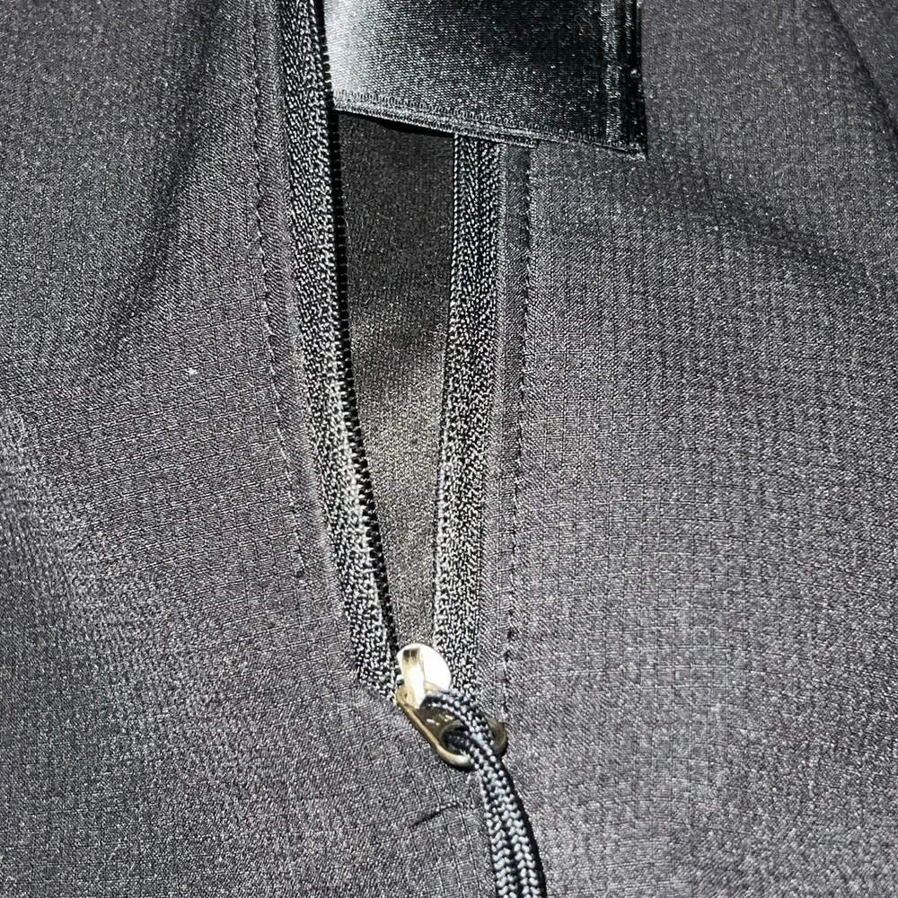 The North Face Men's Black Full Zip Jacket Size Medium Soft Shell Broken Zipper
